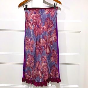 Whistles 100% silk skirt falls below knees